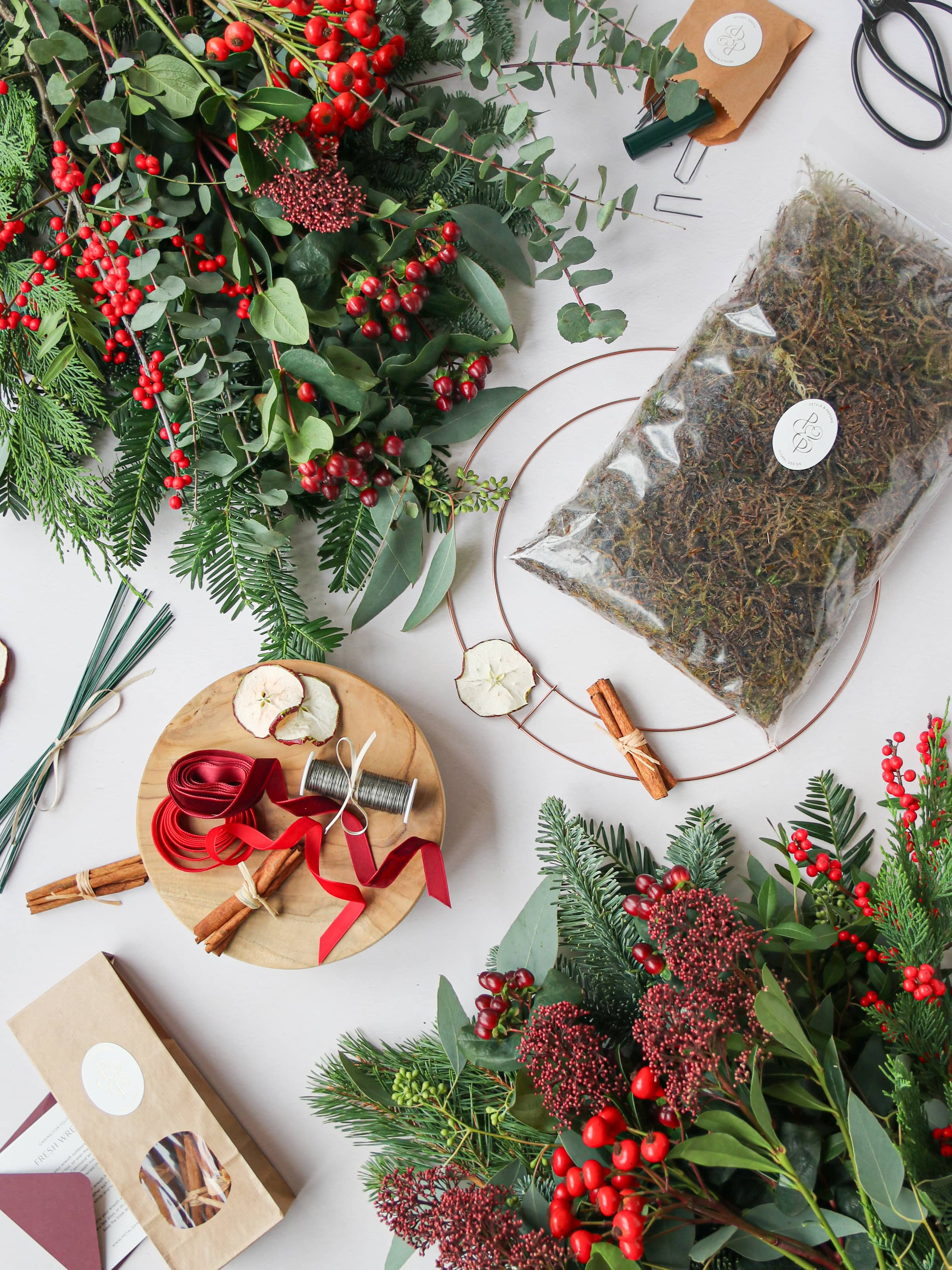 DIY 12" Christmas Wreath Making Kit - 'Merry Berry'