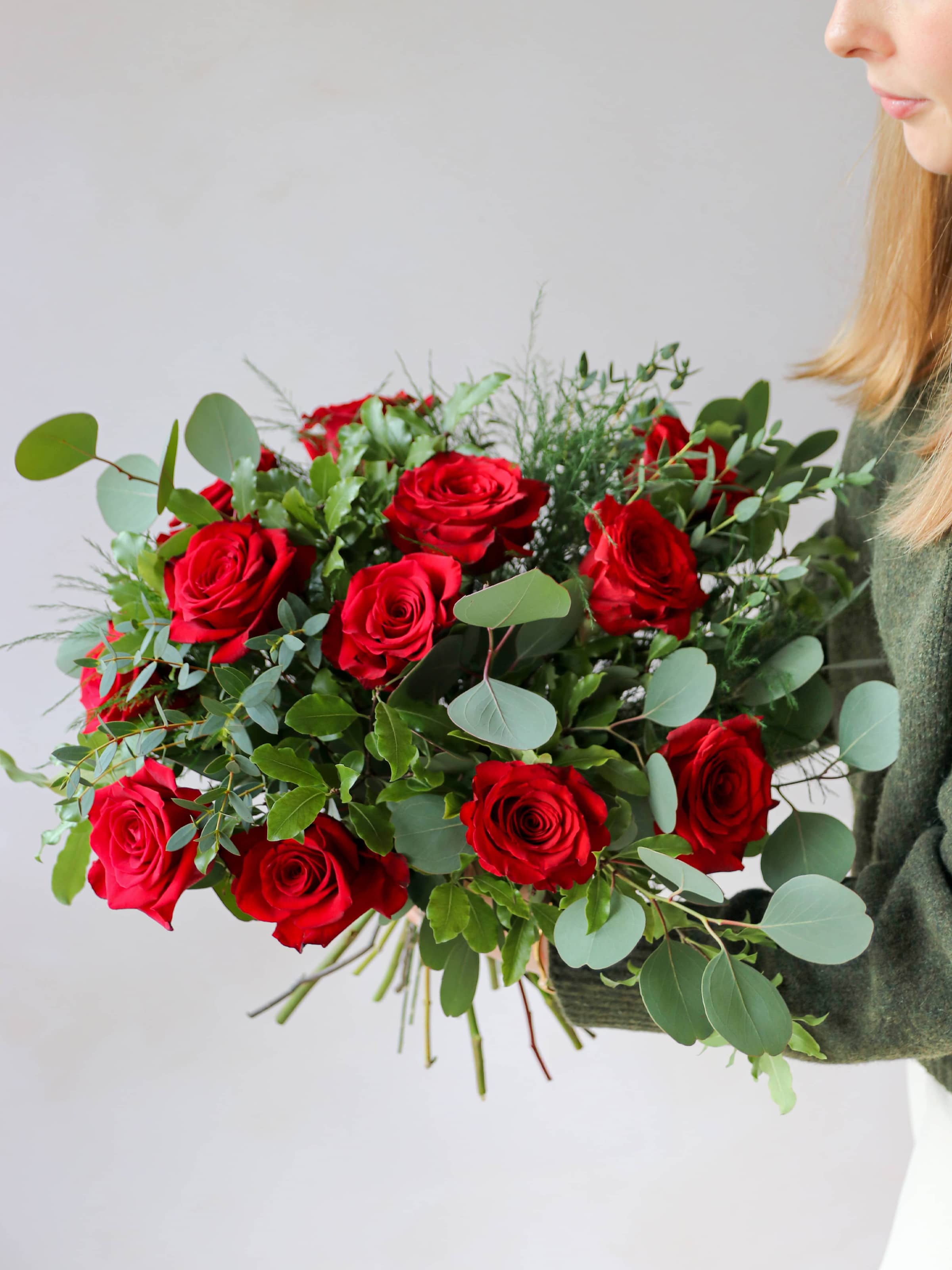 Valentine's Day Luxury Red Rose Bouquet