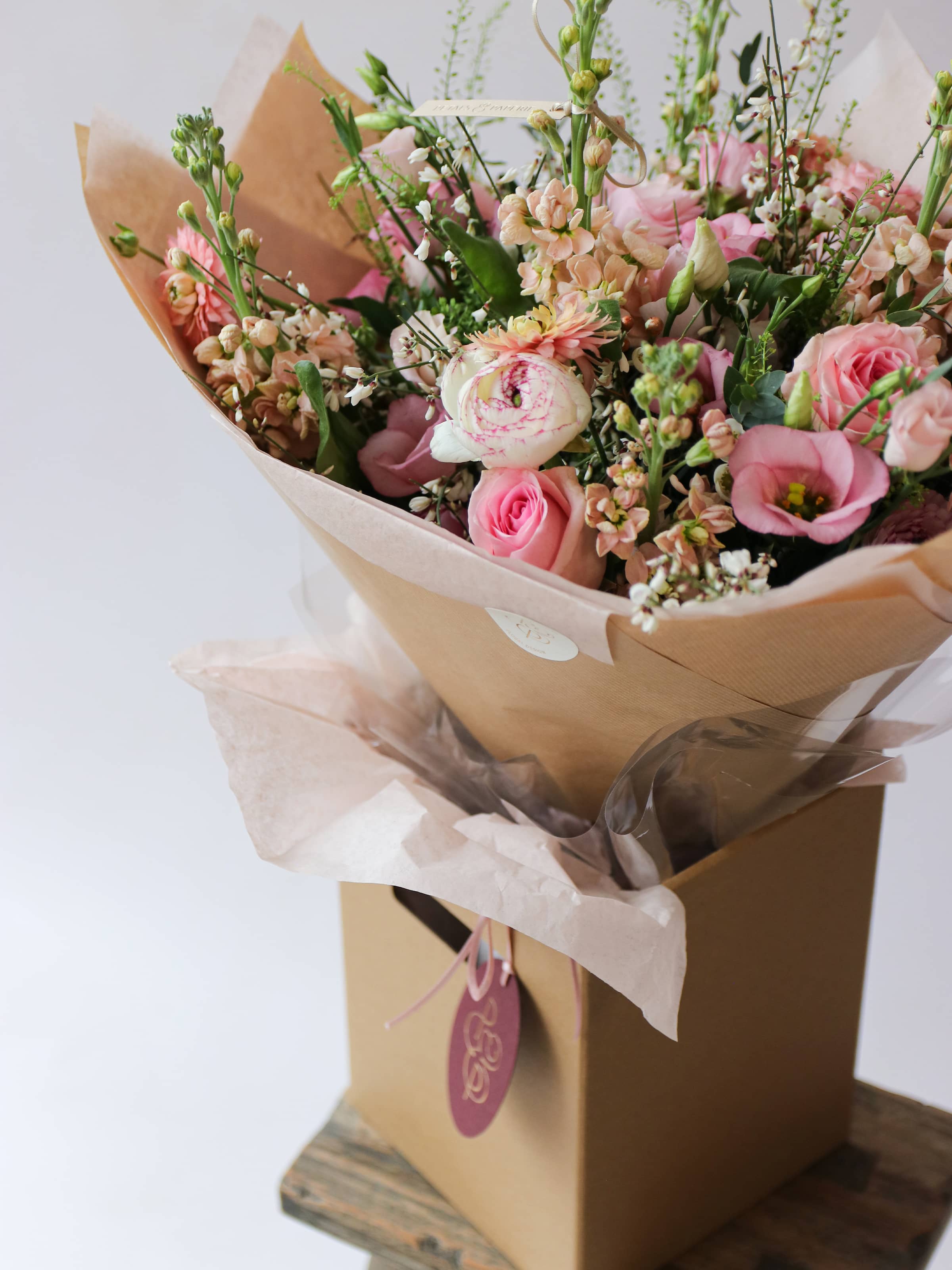Valentine's Day 'You're a Peach' Luxury Bouquet