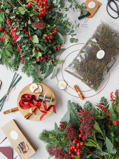 DIY 12" Christmas Wreath Making Kit - 'Merry Berry'