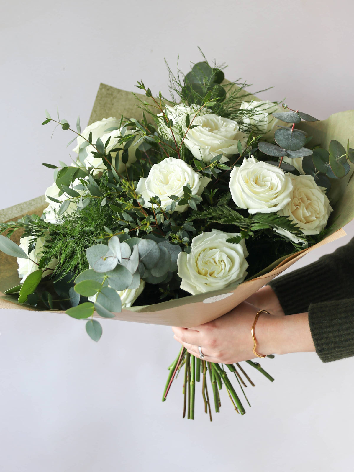 Valentine's Day Luxury White Rose Bouquet – Petals & Paperie